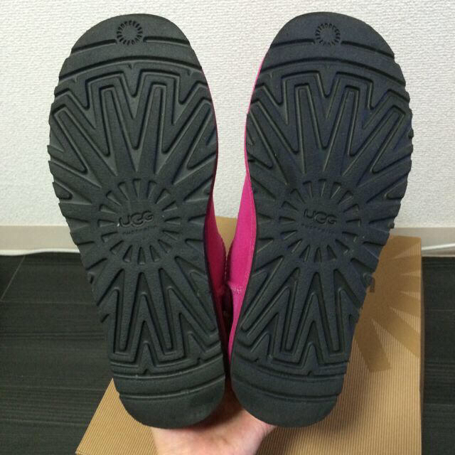 UGG(アグ)のUGG美品 Pink×Blackソール レディースの靴/シューズ(ブーツ)の商品写真