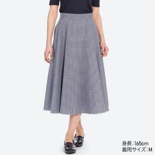 ユニクロ(UNIQLO)のギンガムチェックスカート ♡ ネイビー(ひざ丈スカート)