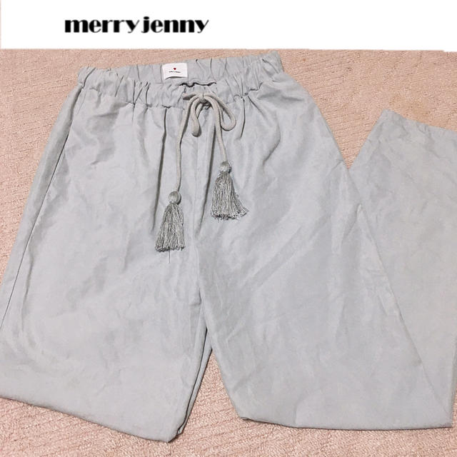 merry jenny(メリージェニー)のタッセルテーパードパンツ レディースのパンツ(カジュアルパンツ)の商品写真