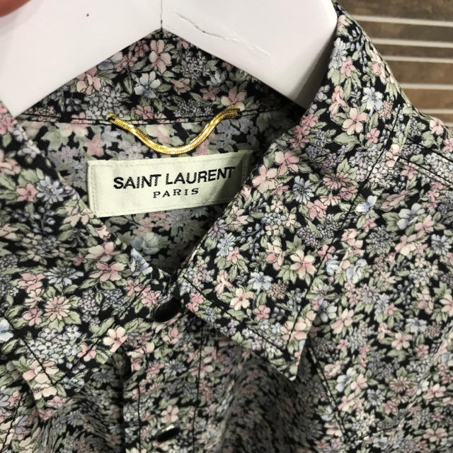 Saint フラワーシャツ サンローラン 美品 の通販 by MAU｜サンローランならラクマ Laurent - SAINT LAURENT 国産高評価