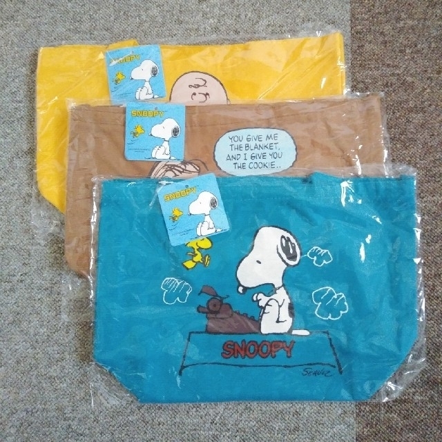 PEANUTS(ピーナッツ)のピーナッツ　スヌーピーコットンランチトート3種類 エンタメ/ホビーのおもちゃ/ぬいぐるみ(キャラクターグッズ)の商品写真