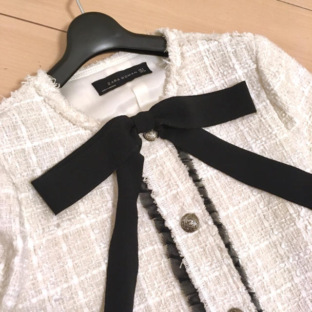 ZARA(ザラ)の新品♡ZARA シャネル風 ツイード ジャケット sサイズ 白 レース レディースのジャケット/アウター(ノーカラージャケット)の商品写真