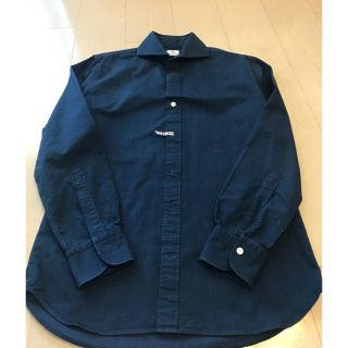 ビームス(BEAMS)の【美品】BEAMS HEARTネイビーのシャツ(シャツ)