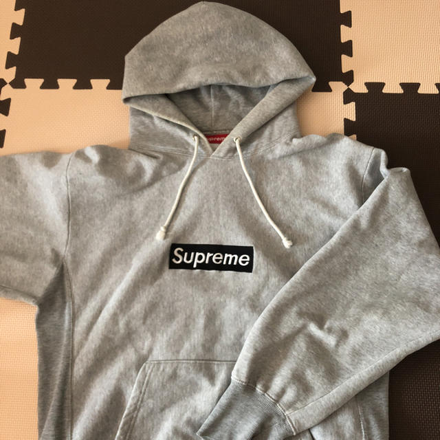 Supreme(シュプリーム)のりょー様 Supreme boxlogo ボックスロゴ パーカー メンズのトップス(パーカー)の商品写真