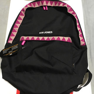 キムジョーンズ(KIM JONES)のKIM JONES GU バックパック backpack 黒 ファースト(バッグパック/リュック)