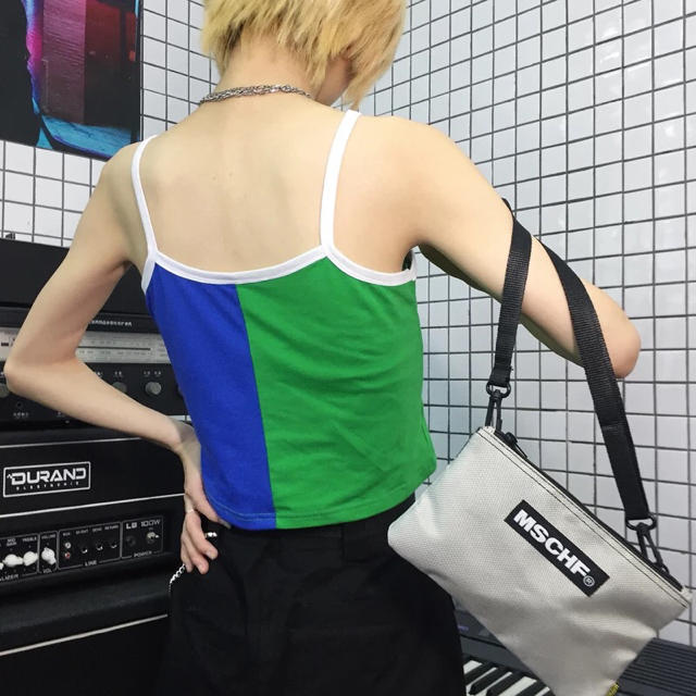 2 colours vest レディースのトップス(ベスト/ジレ)の商品写真