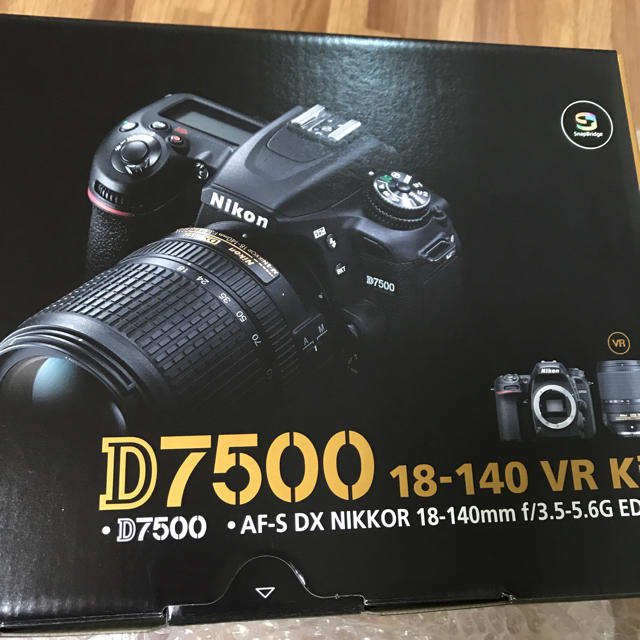 Nikon D7500 18-140VRレンズキットのサムネイル