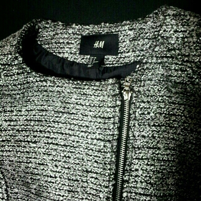 H&M(エイチアンドエム)のgeemiki様専用15日までお取り置き レディースのジャケット/アウター(ノーカラージャケット)の商品写真