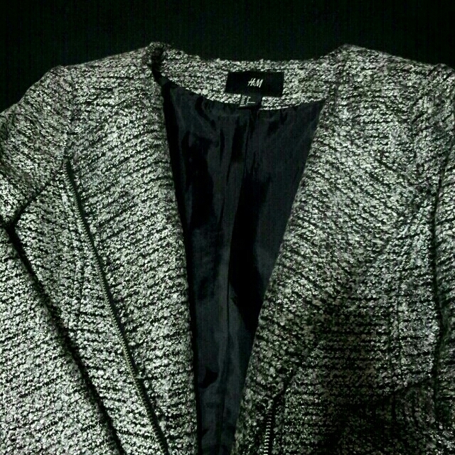 H&M(エイチアンドエム)のgeemiki様専用15日までお取り置き レディースのジャケット/アウター(ノーカラージャケット)の商品写真