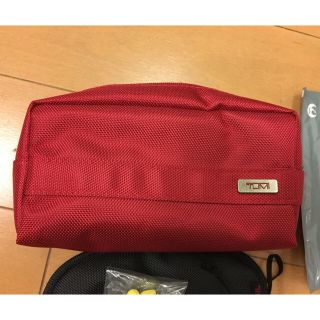 トゥミ(TUMI)のTUMI のトラベルセット 未使用 赤と黒(旅行用品)