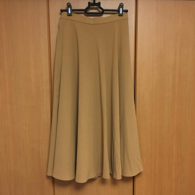 apart by lowrys(アパートバイローリーズ)のアパートバイローリーズ キャメル フレアースカート レディースのスカート(ひざ丈スカート)の商品写真