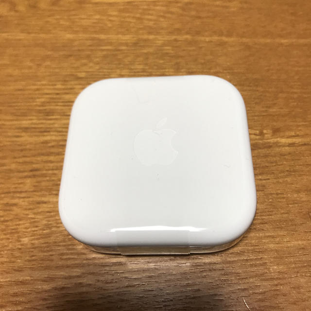 Apple(アップル)のApple 純正品 イヤホン スマホ/家電/カメラのオーディオ機器(ヘッドフォン/イヤフォン)の商品写真