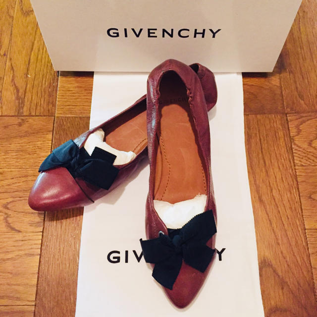 GIVENCHY(ジバンシィ)の✳︎新品✳︎GIVENCHY✳︎レザーバレエシューズ レディースの靴/シューズ(バレエシューズ)の商品写真