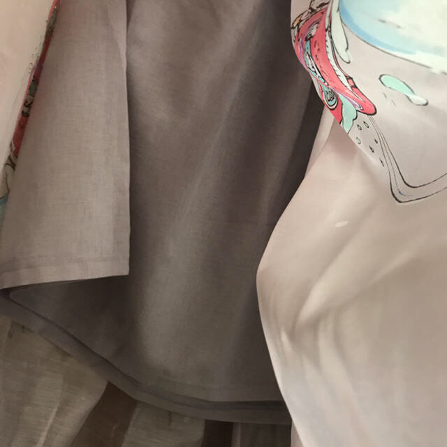 TSUMORI CHISATO(ツモリチサト)のツモリチサト 新品 タグ付き ブラウス スカート セット バルーンに乗って レディースのワンピース(ひざ丈ワンピース)の商品写真