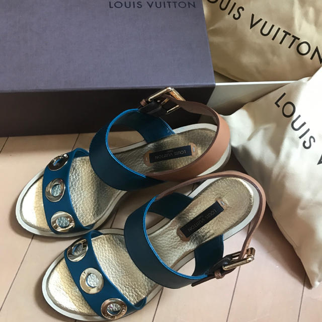 LOUIS VUITTON(ルイヴィトン)のルイヴィトン  サンダル レディースの靴/シューズ(サンダル)の商品写真