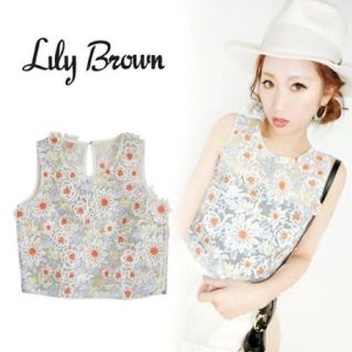 リリーブラウン(Lily Brown)のlilybrown フラワーオーガンジートップス(シャツ/ブラウス(半袖/袖なし))