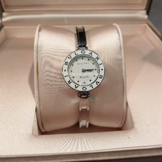 ブルガリ(BVLGARI)の【*☆*★*☆*様専用】ブルガリ　BゼロⅠ　バングル時計　ホワイト×シルバー　M(腕時計)