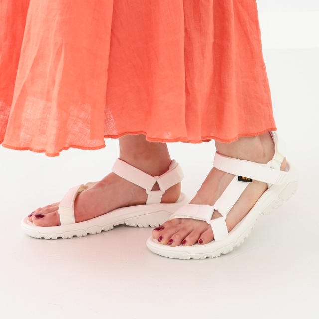 Teva(テバ)のTeva ハリケーン XLT レディースの靴/シューズ(サンダル)の商品写真