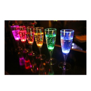 光るグラス 7個 シャンパングラス パリピ 海 グランピング  ホームパーティ(グラス/カップ)