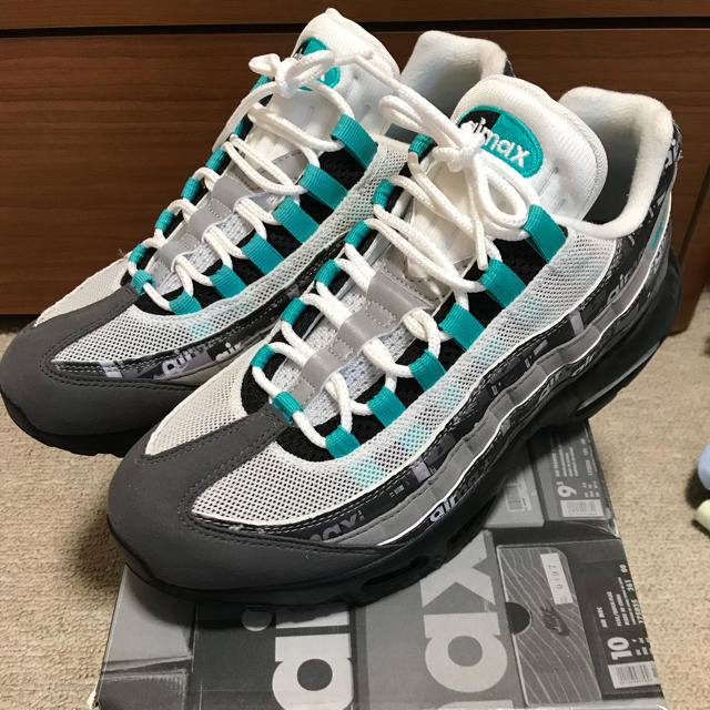 NIKE(ナイキ)のNIKE AIR MAX 95 JADE メンズの靴/シューズ(スニーカー)の商品写真