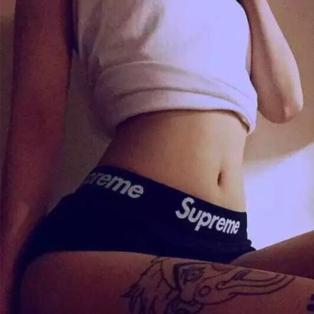 Supreme(シュプリーム)のSupreme ボクサー パンツ Sサイズ 黒 一枚 最安値 即日発送 レディースの下着/アンダーウェア(ショーツ)の商品写真