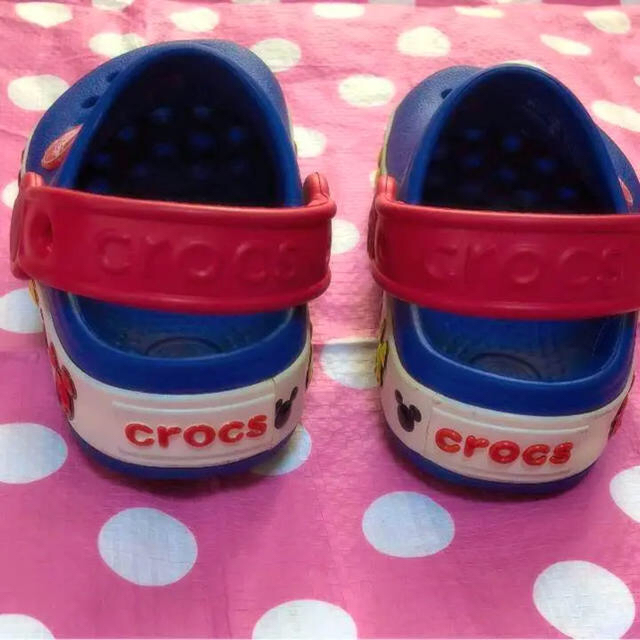 crocs(クロックス)のSALE☆光る！ミッキークロックス♡ キッズ/ベビー/マタニティのベビー靴/シューズ(~14cm)(サンダル)の商品写真