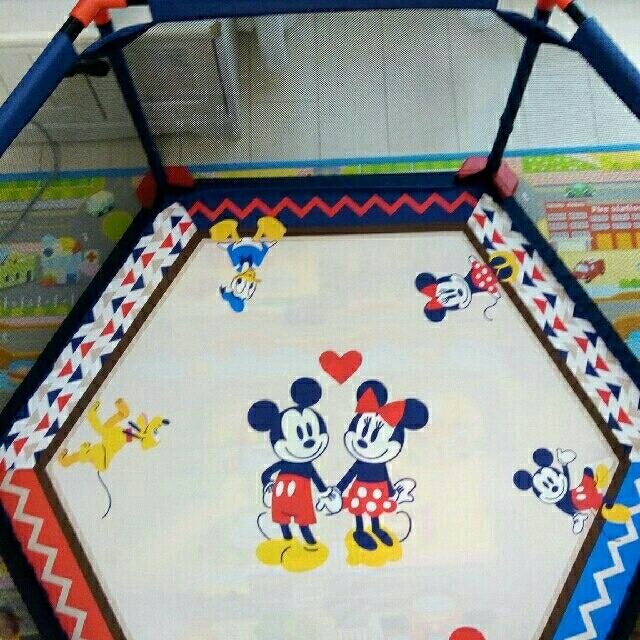 Disney(ディズニー)のベビーサークル キッズ/ベビー/マタニティの寝具/家具(ベビーフェンス/ゲート)の商品写真