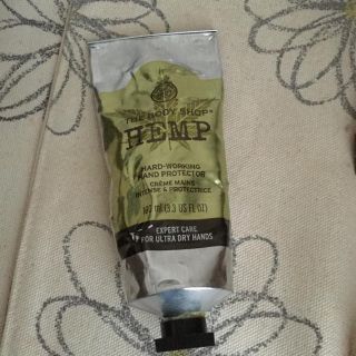 ザボディショップ(THE BODY SHOP)のおすず様専用☆ハードワーキング ハンドクリーム HEMP(ハンドクリーム)