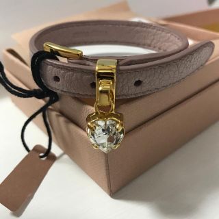 ミュウミュウ(miumiu)のmiumiu 新品未使用 ハートビジューブレスレット(ブレスレット/バングル)