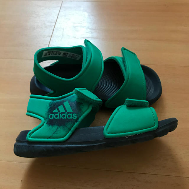 adidas(アディダス)のアディダス キッズ サンダル キッズ/ベビー/マタニティのベビー靴/シューズ(~14cm)(サンダル)の商品写真