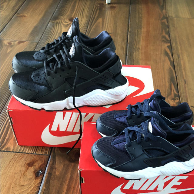 NIKE(ナイキ)のNIKE［AIR HUARACHE RUN&kids HUARACHE RUN] レディースの靴/シューズ(スニーカー)の商品写真