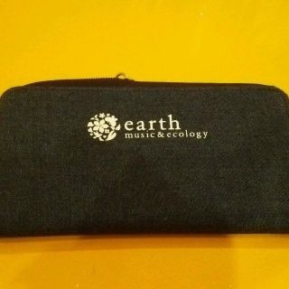 アースミュージックアンドエコロジー(earth music & ecology)のearth長財布(財布)