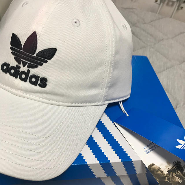 adidas(アディダス)のアディダス オリジナルス adidas  キャップ ホワイト 白 レディースの帽子(キャップ)の商品写真