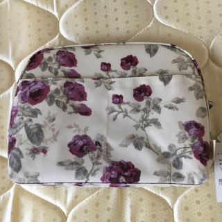 ローラアシュレイ(LAURA ASHLEY)の新品◆ローラアシュレイ バッグインバッグ ロージズ ペールグレープ(ポーチ)