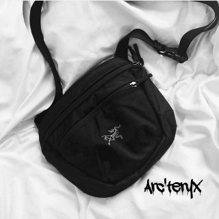 アークテリクス(ARC'TERYX)のアークテリクスショルダーバッグ(ショルダーバッグ)