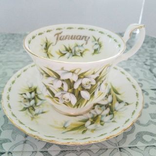 ロイヤルアルバート(ROYAL ALBERT)のジェイ様 専用 ROYAL ALBERT SNOWDROPS カップ&ソーサー(グラス/カップ)