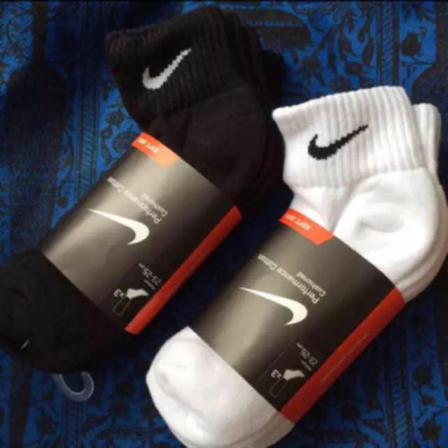 NIKE(ナイキ)の★即購入可★NIKE 靴下 黒 ナイキ スポーツソックス ブラック メンズのレッグウェア(ソックス)の商品写真