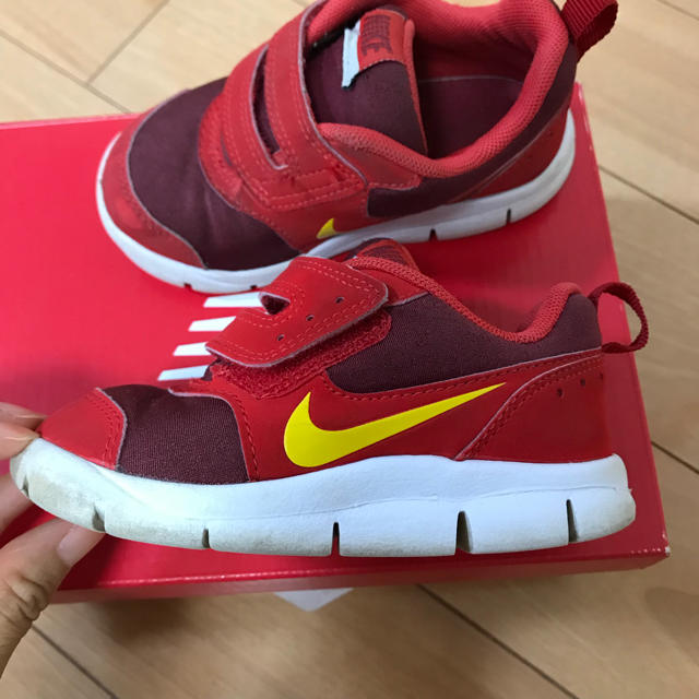 NIKE(ナイキ)のナイキ スニーカー 12cm キッズ/ベビー/マタニティのベビー靴/シューズ(~14cm)(スニーカー)の商品写真