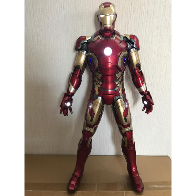 ホットトイズ 【クオーター・スケール】1/4 アイアンマン・マーク43