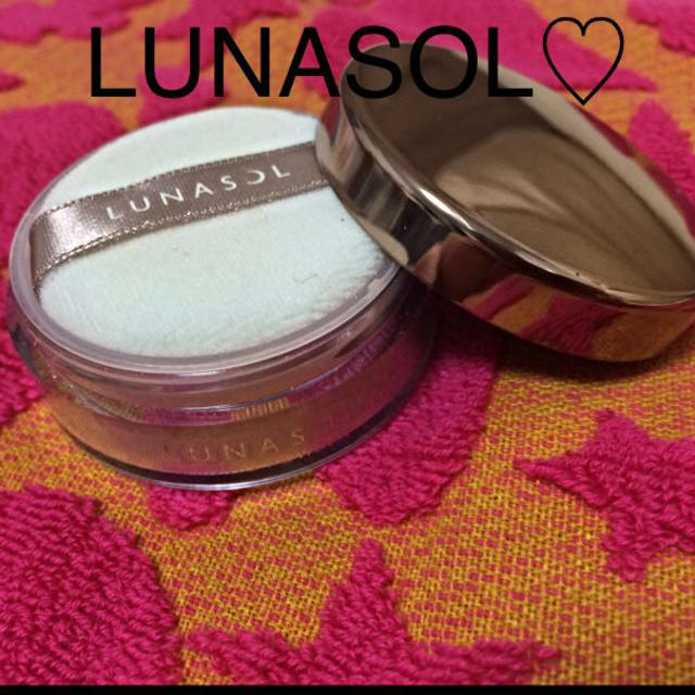 LUNASOL(ルナソル)のルナソル♡マルチパウダー コスメ/美容のベースメイク/化粧品(その他)の商品写真