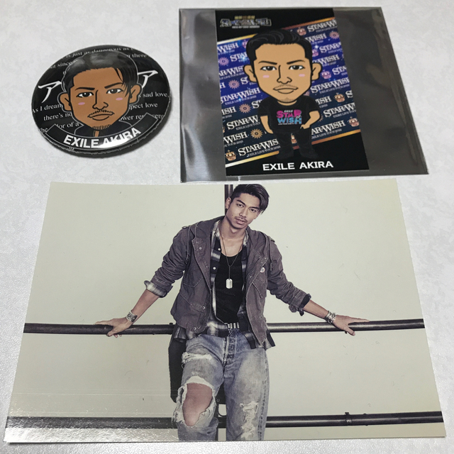 EXILE(エグザイル)のEXILE AKIRA 缶バッジ&カードセット エンタメ/ホビーのタレントグッズ(ミュージシャン)の商品写真