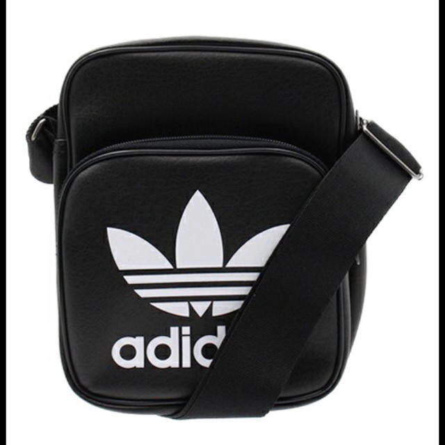 adidas(アディダス)のアディダス ショルダーバッグ ブラック 黒 adidas レディースのバッグ(ショルダーバッグ)の商品写真