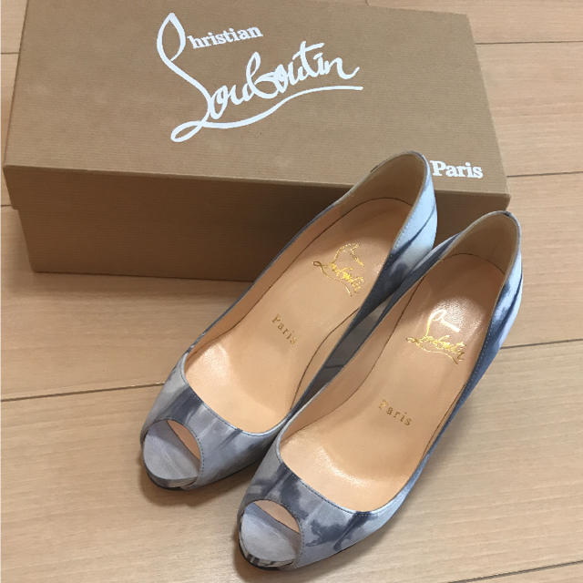 Christian Louboutin(クリスチャンルブタン)のルブタン⭐︎新品 パンプス 34 レディースの靴/シューズ(ハイヒール/パンプス)の商品写真