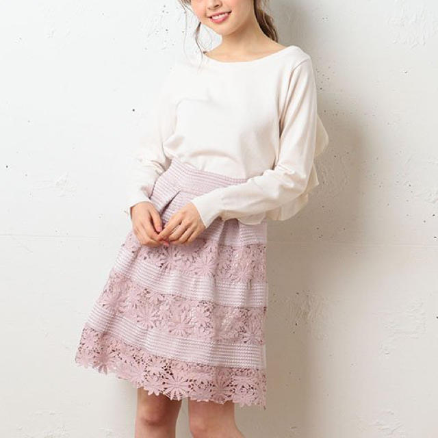 MIIA(ミーア)のるんるんるん様 専用MIIA フラワースカート レディースのスカート(ひざ丈スカート)の商品写真
