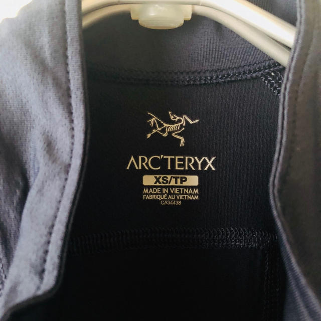 ARC'TERYX(アークテリクス)のアークテリクス レディース トップス ジップ付き スポーツ/アウトドアのアウトドア(登山用品)の商品写真