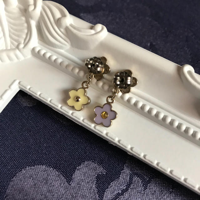 ANNA SUI(アナスイ)の🎀新品 未使用🎀アナスイ フラワーピアス レディースのアクセサリー(ピアス)の商品写真