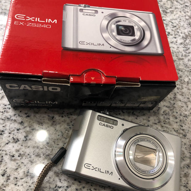CASIO(カシオ)のCASIO EXILIM EX-ZS240 スマホ/家電/カメラのカメラ(コンパクトデジタルカメラ)の商品写真