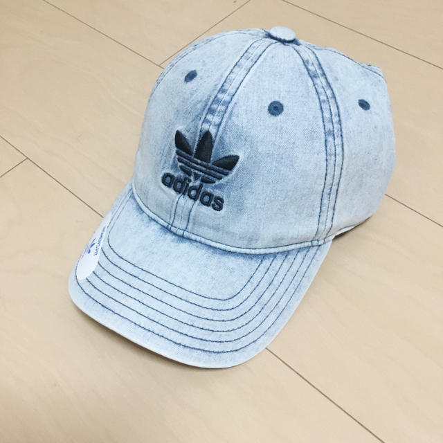 adidas(アディダス)の【新品未使用】adidasアディダス 海外限定★デニムキャップ 帽子 レディースの帽子(キャップ)の商品写真