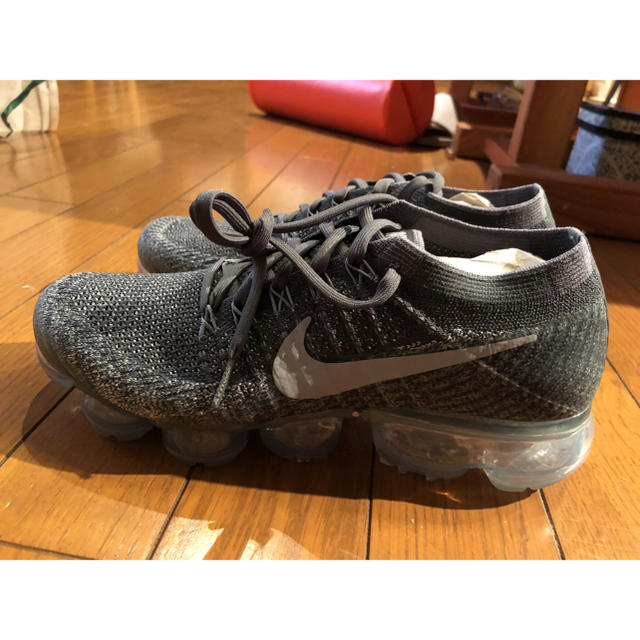 NIKE(ナイキ)の【新品】NIKE VAPORMAX 25.5cm         🌟値下げ🌟 レディースの靴/シューズ(スニーカー)の商品写真