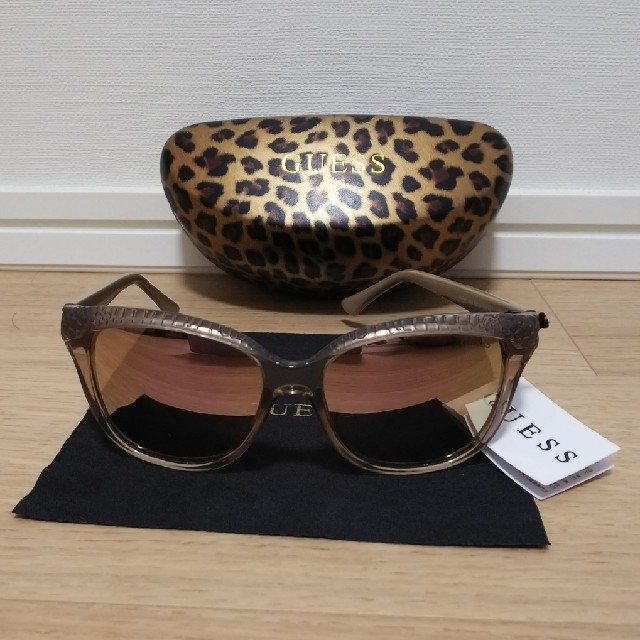 GUESS(ゲス)の【新品】GUESS サングラス レディースのファッション小物(サングラス/メガネ)の商品写真